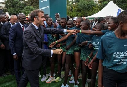 L'image contrastée de la France auprès des jeunes Africains pendant la visite d'Emmanuel Macron au Kenya