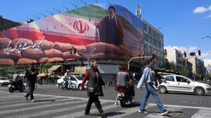 L'Iran promet de préserver ses capacités nucléaires et de missiles alors que les prix du pétrole atteignent un sommet de quatre ans