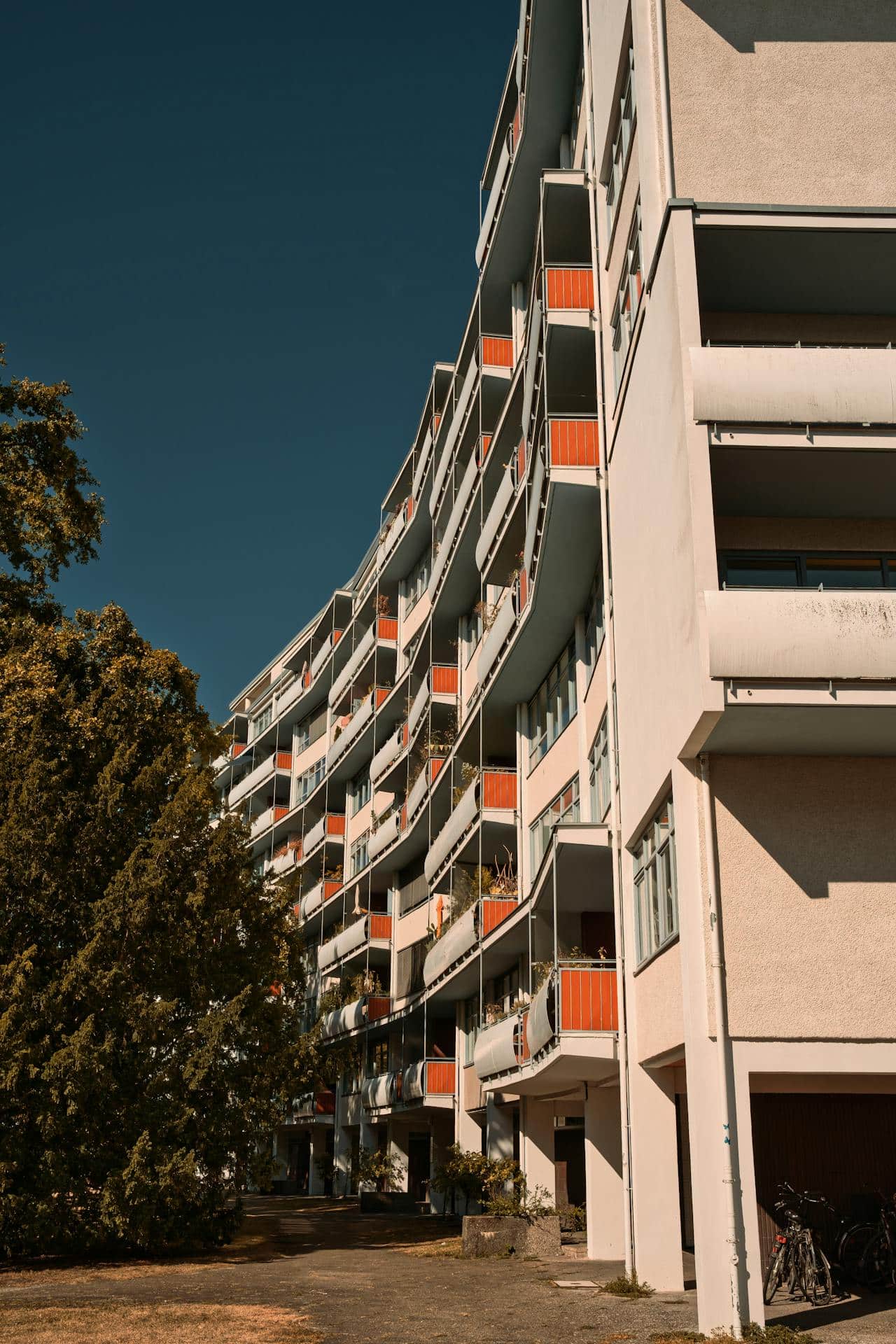 Logements abordables : le projet de 100 milliards de la Banque des Territoires comme levier de relance économique.