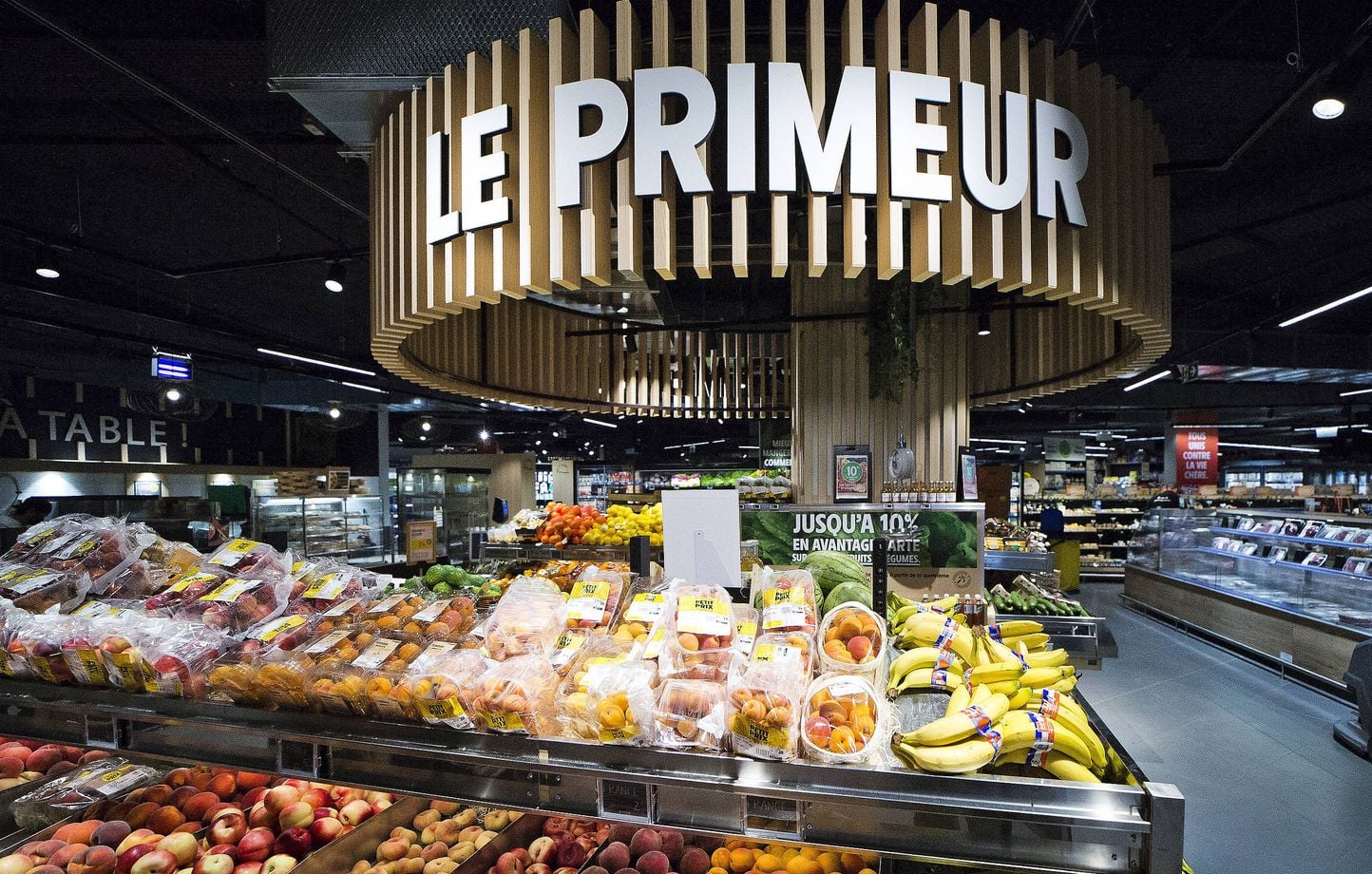L'omniprésence du plastique dans les supermarchés alertent les associations Que Choisir Ensemble et No plastic in My Sea