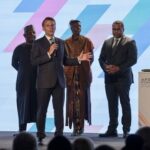 Macron appelle à des investissements en Afrique plutôt qu'à de l'aide publique au sommet de Nairobi