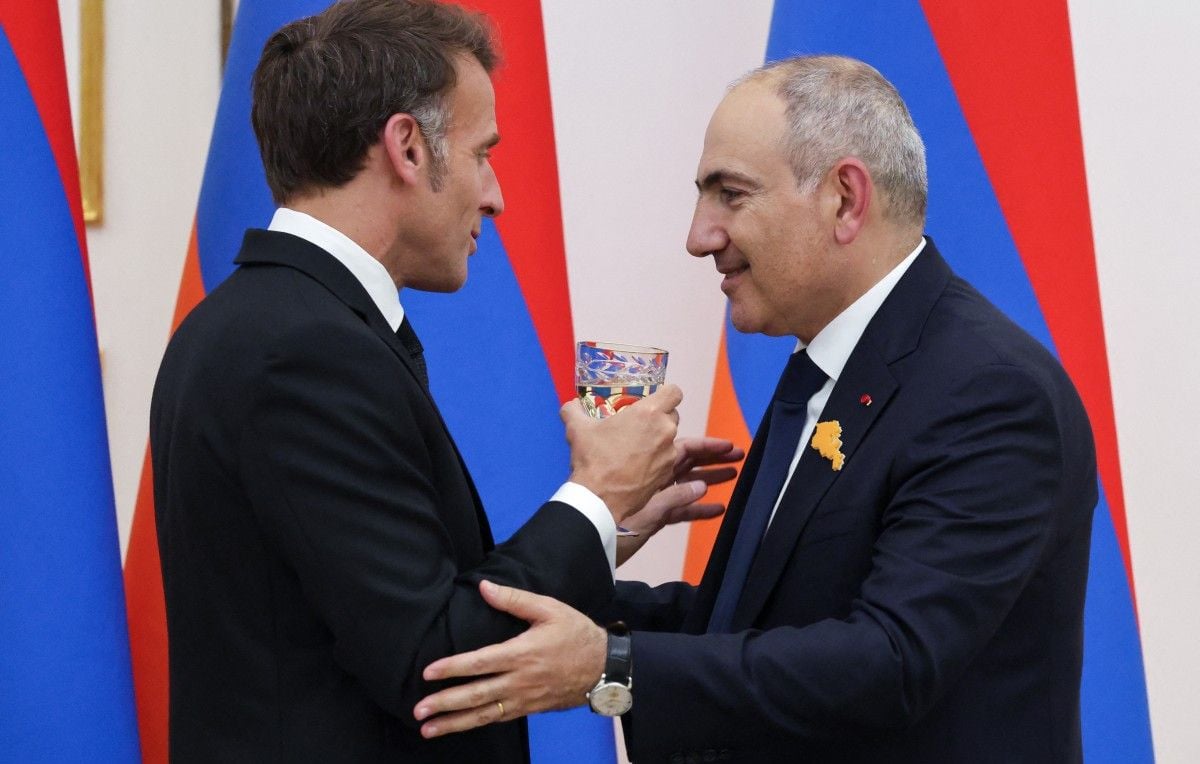 Macron interprète « La Bohème » avec le Premier ministre arménien lors d'un dîner d'État à Erevan