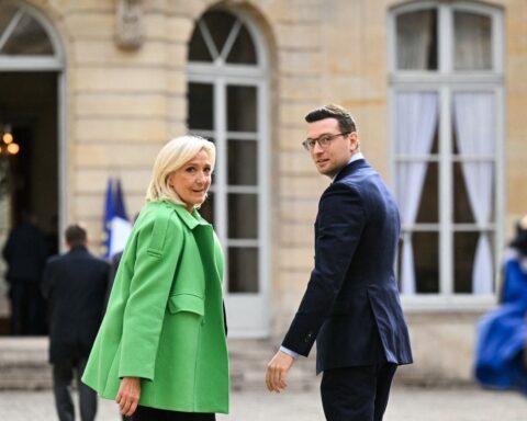 Marine Le Pen dénonce une enquête européenne comme une tentative de discréditer Jordan Bardella