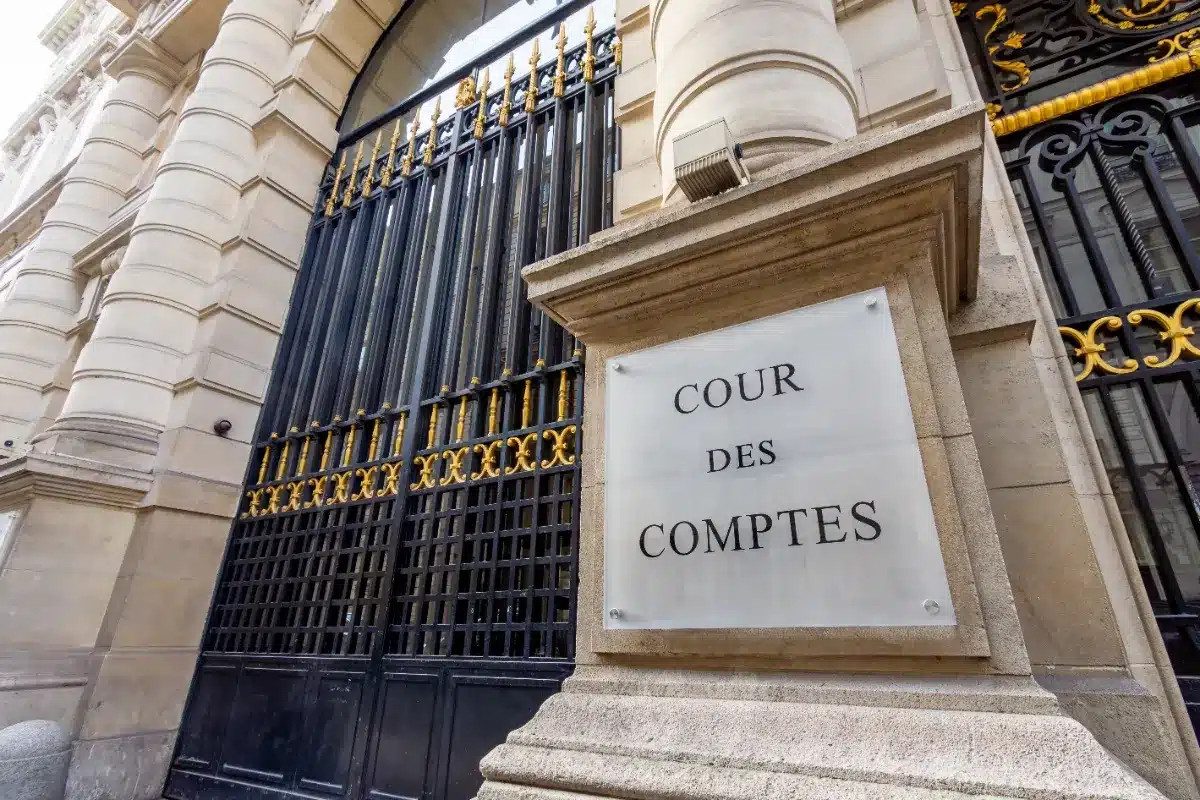 Mauvaise nouvelle pour les automobilistes : la Cour des comptes révèle que le système de cartes grises en ligne représente un coût de 700 millions d'euros.