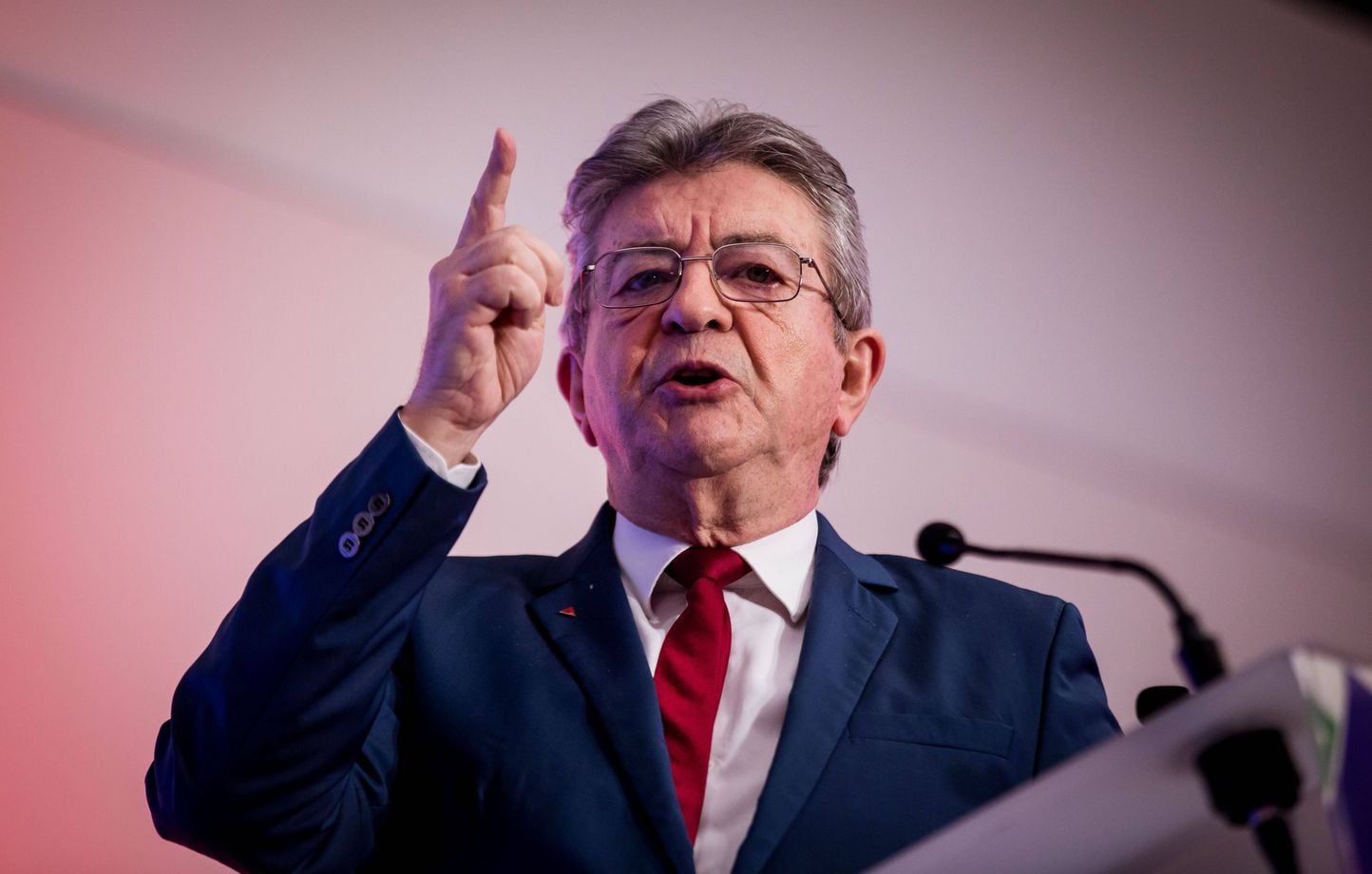 Mélenchon appelle les partis de gauche à éviter le « suicide anti-LFI » en vue de 2027