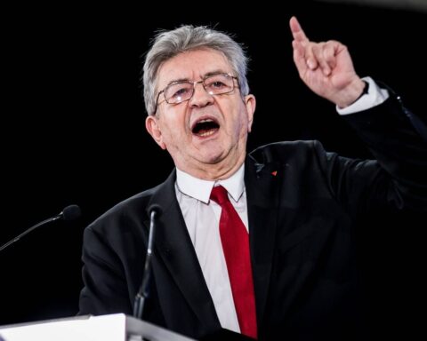 Mélenchon perçu comme un obstacle pour la gauche selon un sondage sur la présidentielle de 2027