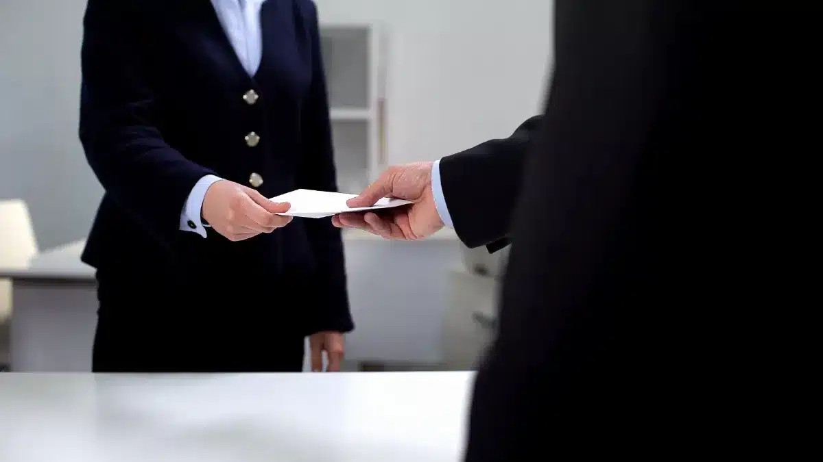 Ni l'hôtel ni le camping ne peuvent exiger de photocopie de passeport : la règle méconnue par 90 % des vacanciers selon la CNIL.