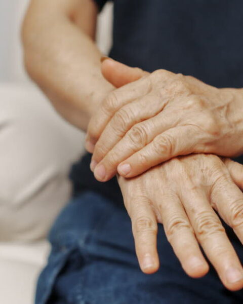 Parkinson : l'ANSM alerte sur les effets indésirables graves des médicaments dopaminergiques