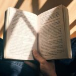 Pour lutter contre la solitude, un seul remède: la lecture, toujours et encore