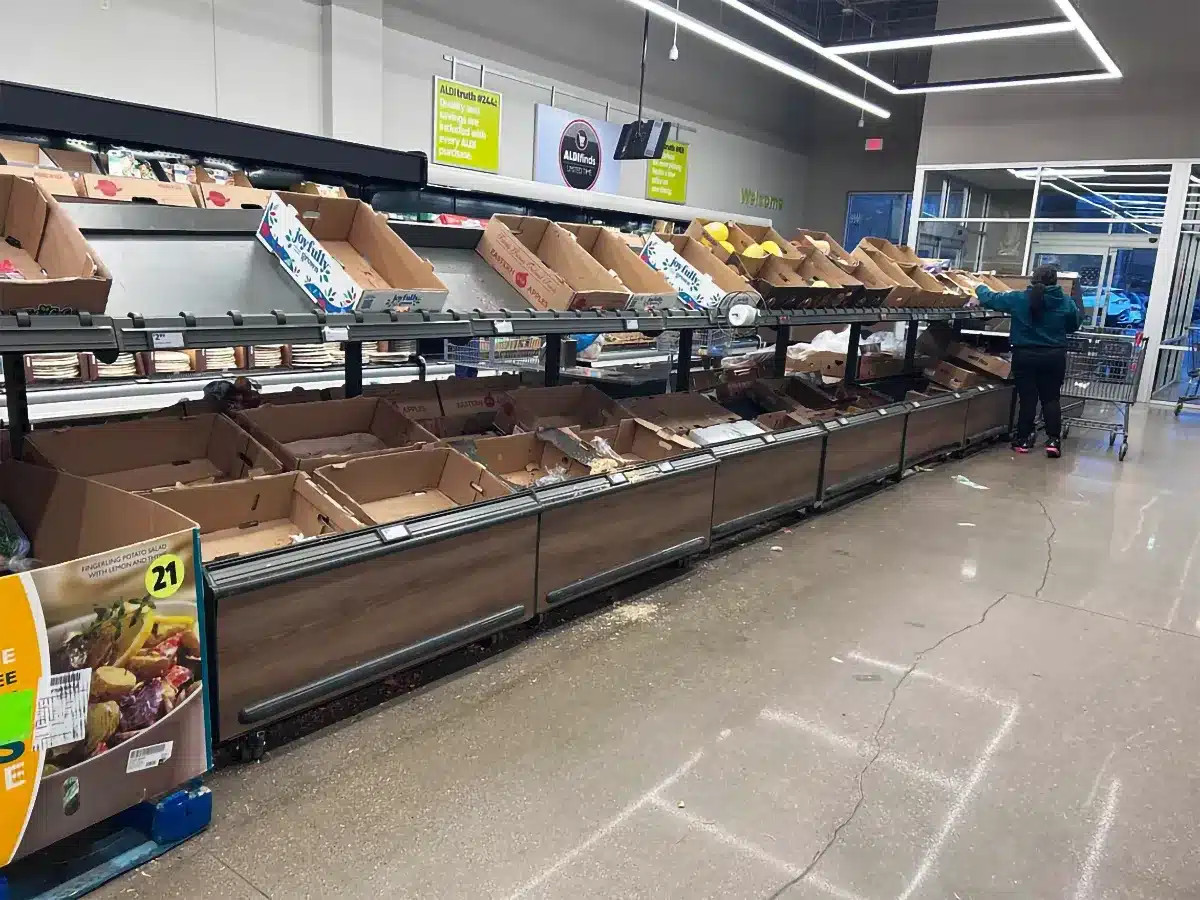 Pourquoi de plus en plus de clients rencontrent des rayons vides en supermarché et ce que les enseignes n'ont pas encore révélé.