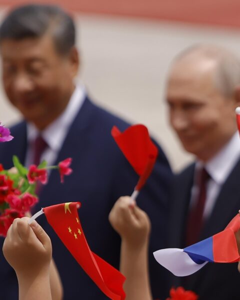 Poutine, après Trump, se rend sur la scène internationale à Pékin