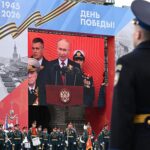 Poutine célèbre un défilé de victoire réduit à Moscou après que Zelensky a donné son 'accord'
