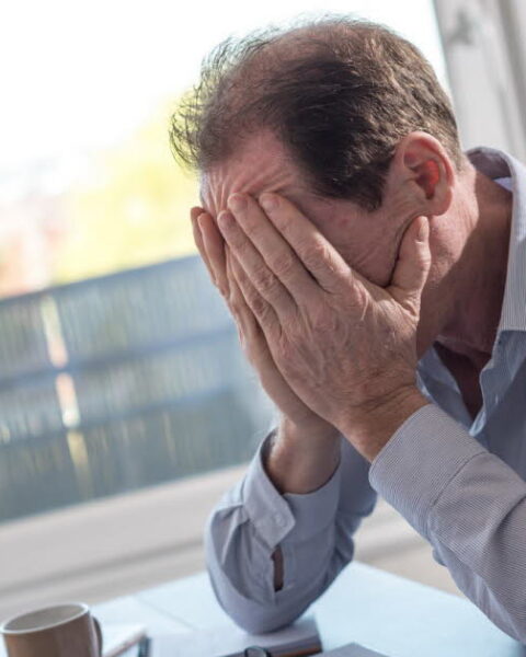 Quatre signes précurseurs du burn-out à reconnaître pour agir efficacement