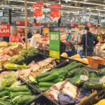 Que Choisir dénonce des marges excessives des supermarchés sur les fruits et légumes bio