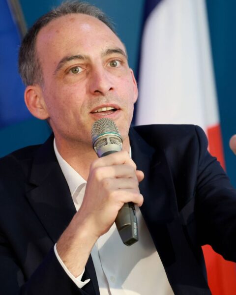 Raphaël Glucksmann juge qu’il est « bien trop tôt pour se déclarer candidat » à la présidentielle de 2027
