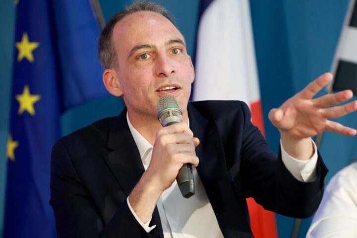 Raphaël Glucksmann juge qu’il est « bien trop tôt pour se déclarer candidat » à la présidentielle de 2027