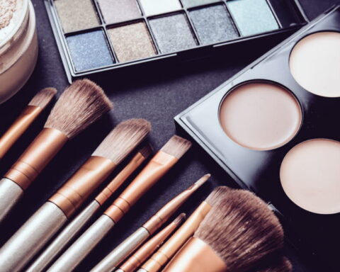Réduire l'utilisation de cosmétiques permet de diminuer l'exposition aux perturbateurs endocriniens en cinq jours