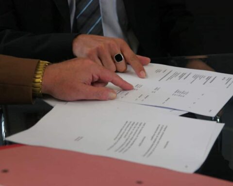 Regroupement de crédits : une solution à considérer pour une gestion financière simplifiée.