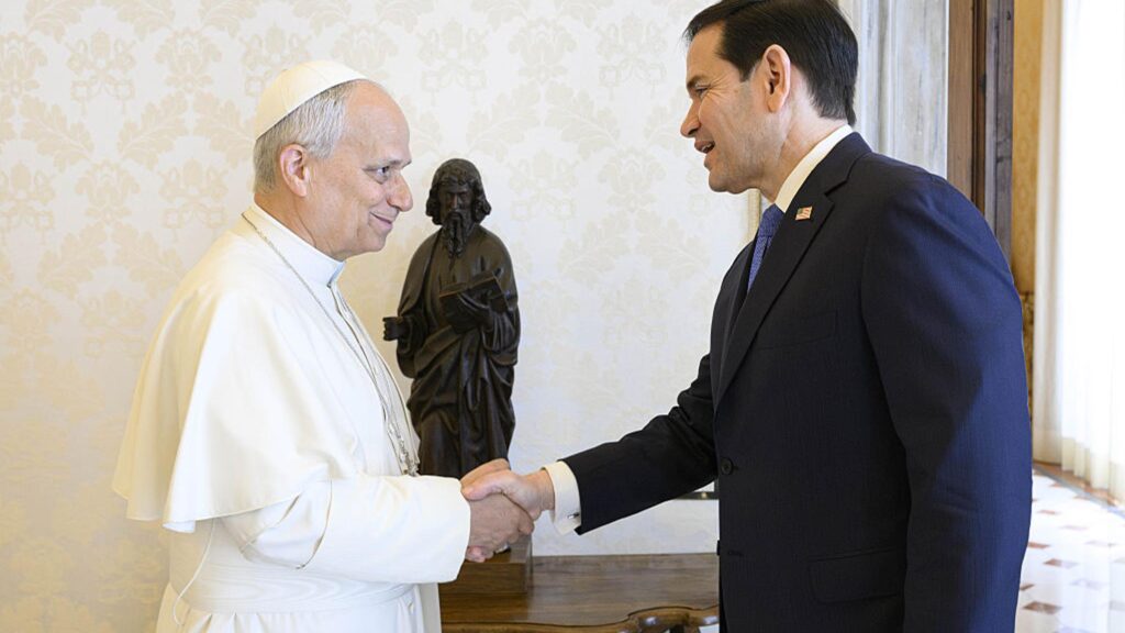Rubio cherche à rétablir sa relation avec le pape après son conflit avec Trump