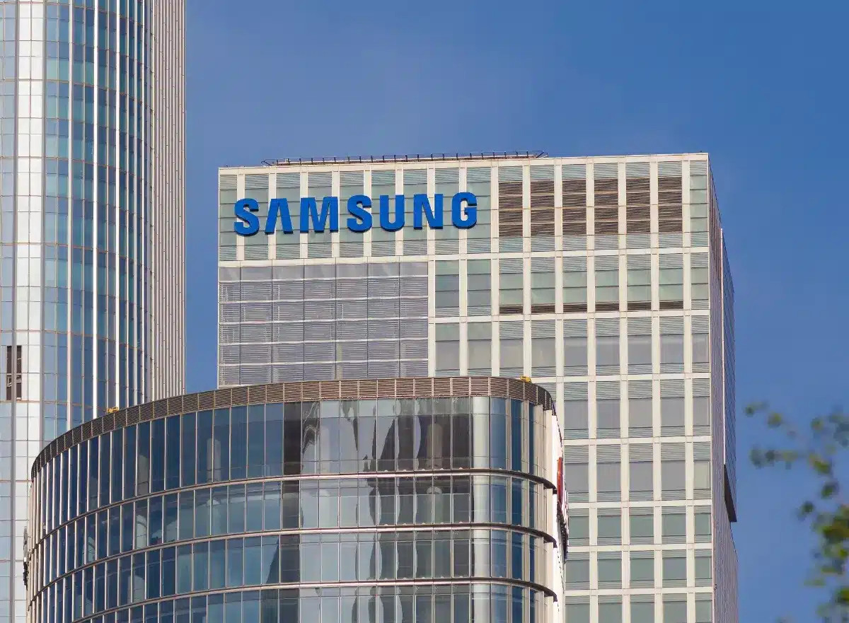 Samsung investit 290 000 € par employé pour prévenir une grève : une victoire inattendue pour les syndicats coréens.