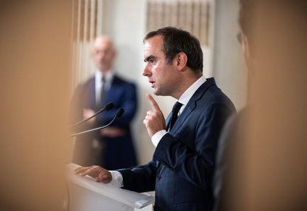 Sébastien Lecornu présentera jeudi de nouvelles aides pour compenser la hausse des prix des carburants