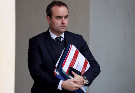 Sébastien Lecornu soutient un boulanger isérois verbalisé pour avoir ouvert le 1er-Mai