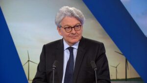 Thierry Breton : l'État doit redistribuer, pas profiter de la hausse des carburants