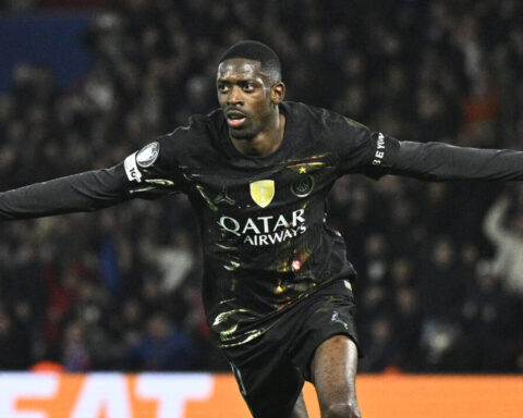 Trophées UNFP : Ousmane Dembélé élu meilleur joueur, avec des distinctions pour Sage et Lens dans le cadre de la cérémonie.