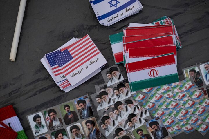 Trump insiste sur le maintien d'un cessez-le-feu avec l'Iran malgré les attaques en cours