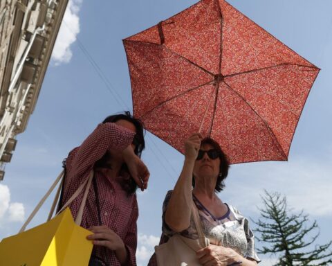 Un dôme de chaleur entraîne des températures élevées en France, alerte Météo-France