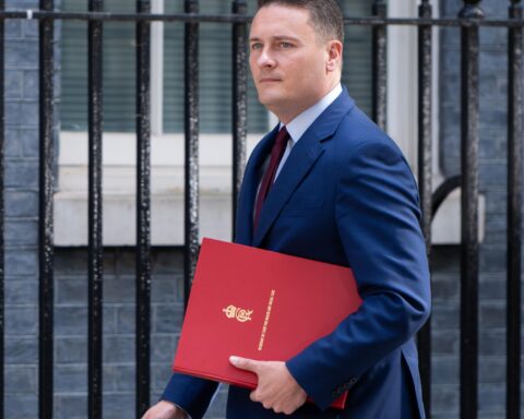 Wes Streeting, potentiel successeur de Starmer et critique vocal de Trump
