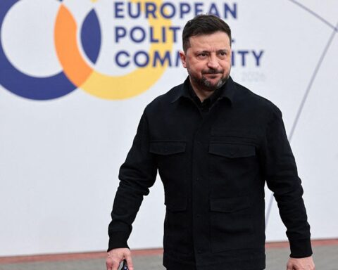 Zelensky accuse Poutine de « cynisme total » après les frappes russes sur les infrastructures énergétiques malgré des promesses de trêve