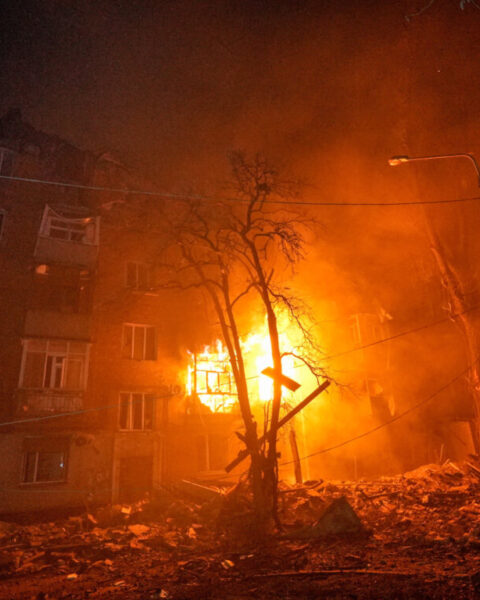La Russie frappe l'Ukraine avec 729 engins militaires dans la nuit du 2 juin — 11 morts et 94 blessés