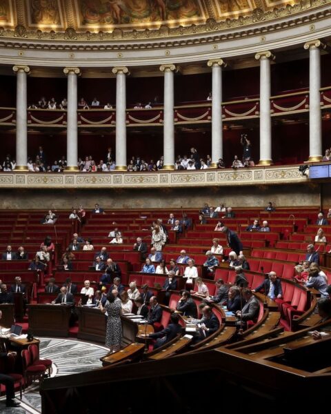 Aide à mourir : les députés adoptent les conditions d'accès au droit au suicide assisté