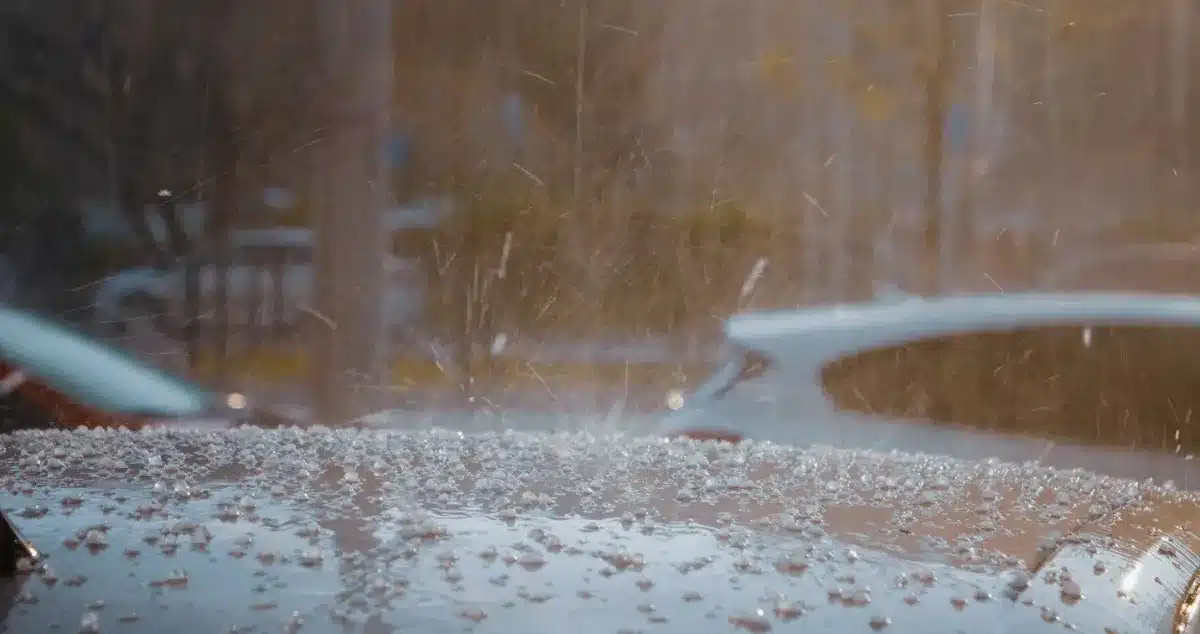 Alerte aux orages : la pluie fait son retour aujourd'hui dans plusieurs départements français.