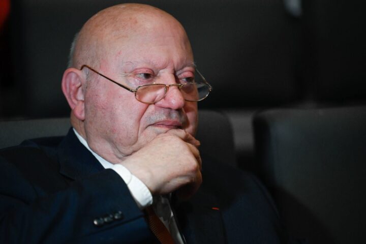 André Santini, figure incontournable de la politique française, est décédé à 85 ans