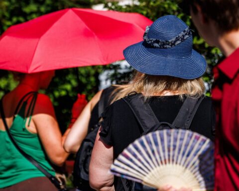 Canicule : 37 départements en vigilance rouge, fin du pic prévue dimanche soir