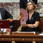 Canicule : assouplissement des codes vestimentaires à l’Assemblée, des députés plaident pour le short-polo