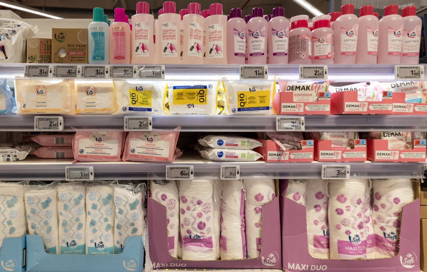 Carrefour s'engage à éliminer 5.000 tonnes de plastique de ses magasins d'ici 2030