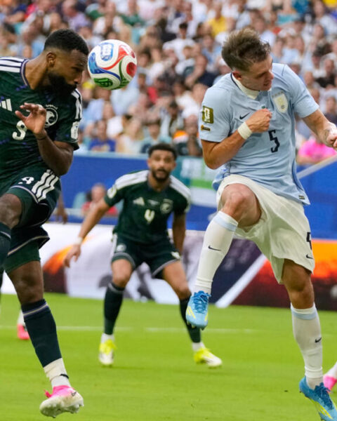 Coupe du Monde 2026 : L'Arabie saoudite défie l'Uruguay avec bravoure 
Coupe du Monde 2026 : Lamouchi en danger ? L'avenir du sélectionneur en question...
