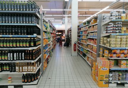 Des députés proposent une loi pour obliger la grande distribution à reverser ses marges aux associations lors des collectes