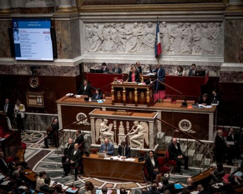 Disputes entre députés et sénateurs sur l'aide à mourir avancent vers un vote définitif mi-juillet