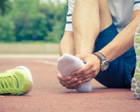 Douleurs aux pieds : l'importance de ne pas ignorer les premiers signes d'alerte