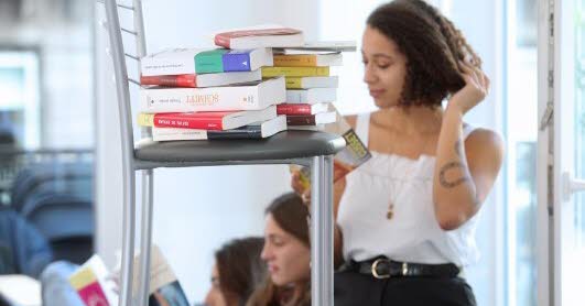 Ebra lance un prix littéraire régional pour soutenir les auteurs francophones