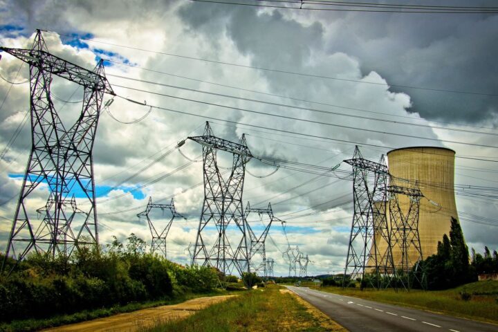 EDF anticipe la chaleur estivale : ajustements nécessaires pour la sécurité des centrales nucléaires en France