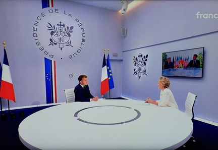 Emmanuel Macron : "Il faut continuer d'améliorer nos procédures" après la mort de Lyhanna