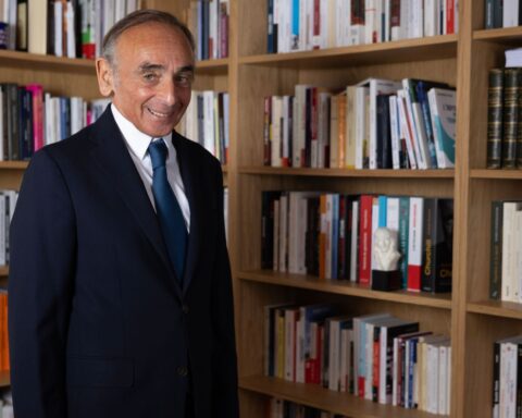Eric Zemmour affirme des liens idéologiques avec le mouvement MAGA lors d'un déplacement à Washington
