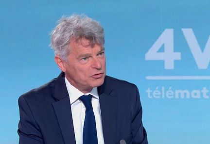 Fabien Roussel exclut un soutien à Jean-Luc Mélenchon ou Raphaël Glucksmann pour 2027