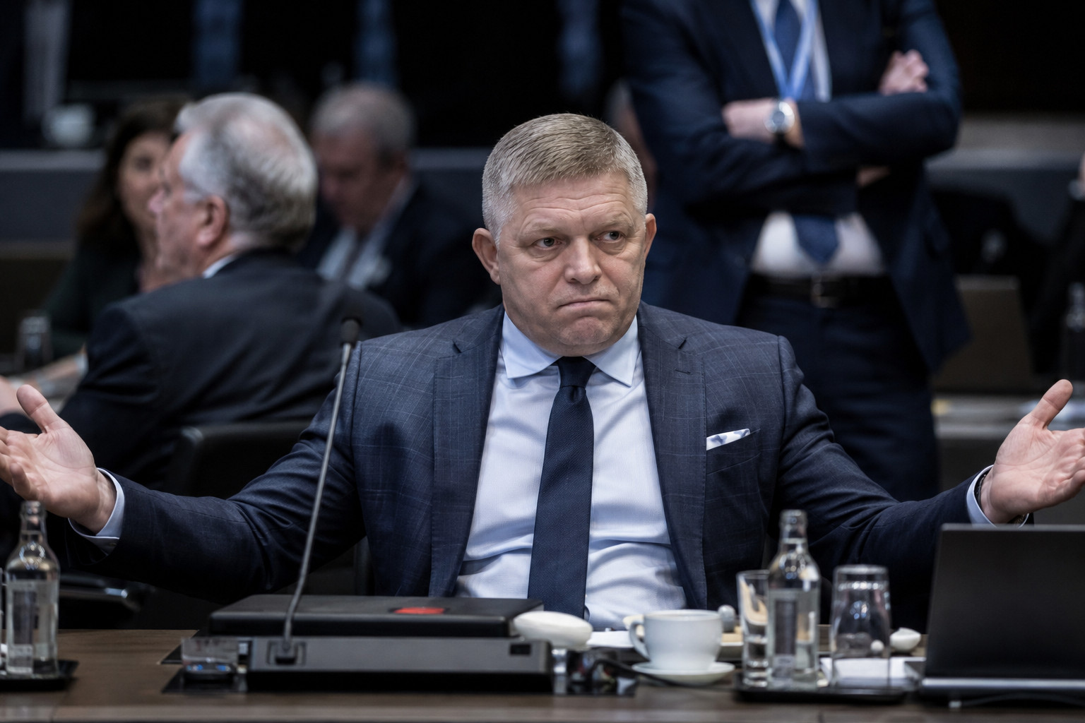 Robert Fico bloque le mandat slovaque pour une nouvelle aide à l'Ukraine et fragilise l'unité de l'OTAN