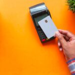 Frais bancaires pour les professionnels : explorer les alternatives numériques disponibles